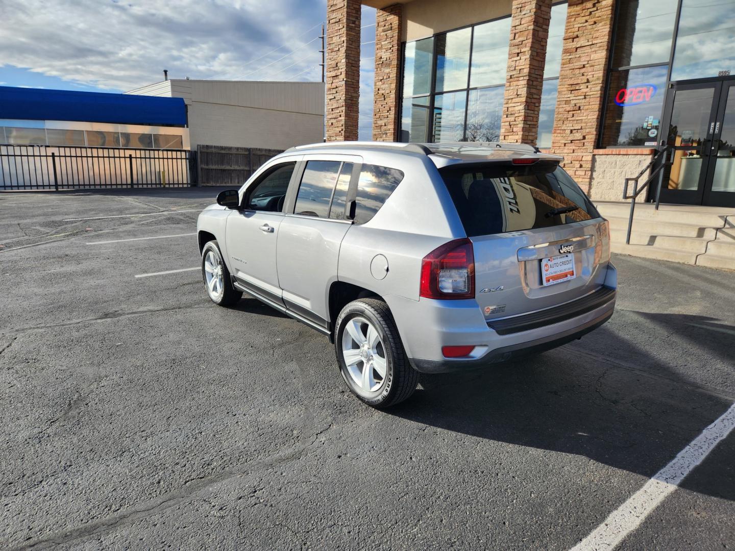 2015 Billet Silver Metallic Clearcoat /Dark Slate Gray Jeep Compass Sport (1C4NJDBB9FD) with an 2.4L I4 DOHC 16V Dual VVT engine, Automatic transmission, located at 8595 Washington St., Thornton, CO, 80229, (303) 287-5511, 39.852348, -104.978447 - 2015 Jeep Compass<br><br>D1 Auto NEVER charges dealer fees! All cars have clean titles and have been inspected for mechanical issues. We have financing for everyone. Good credit, bad credit, first time buyers.<br><br>Please call Lakewood Location 303-274-7692 or Thornton 303-287-5511 to schedule a t - Photo#7